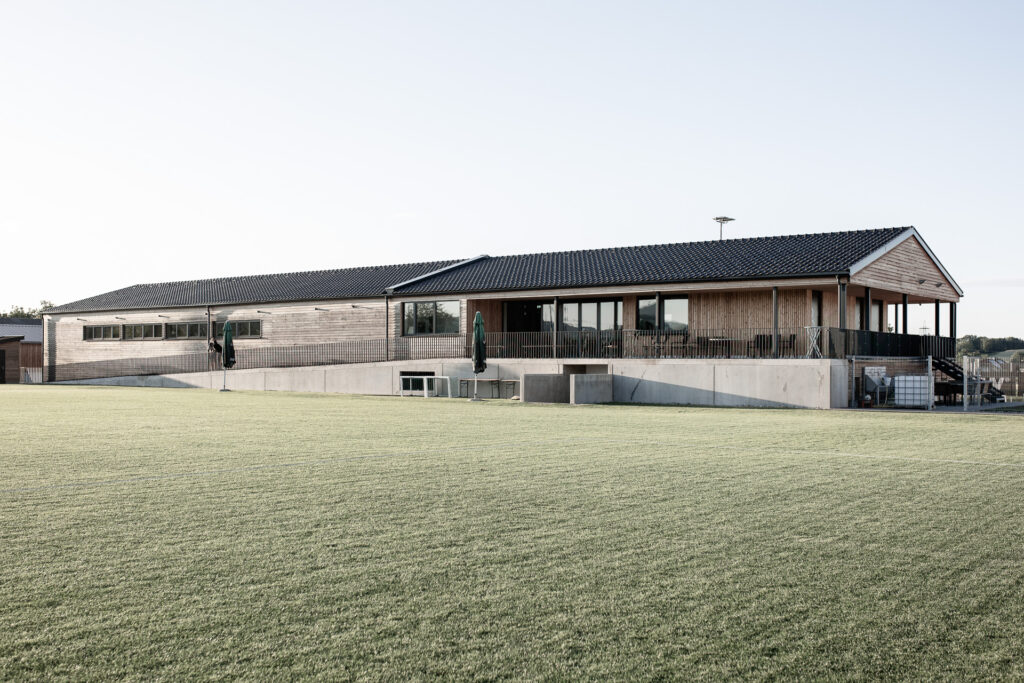 d14a-rchitekten-ZT-GmbH__Sportzentrum Weibern__2025-09-01___U9B6757