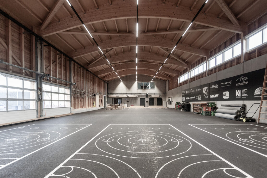 d14a-rchitekten-ZT-GmbH__Sportzentrum Weibern__2025-09-01___U9B6957