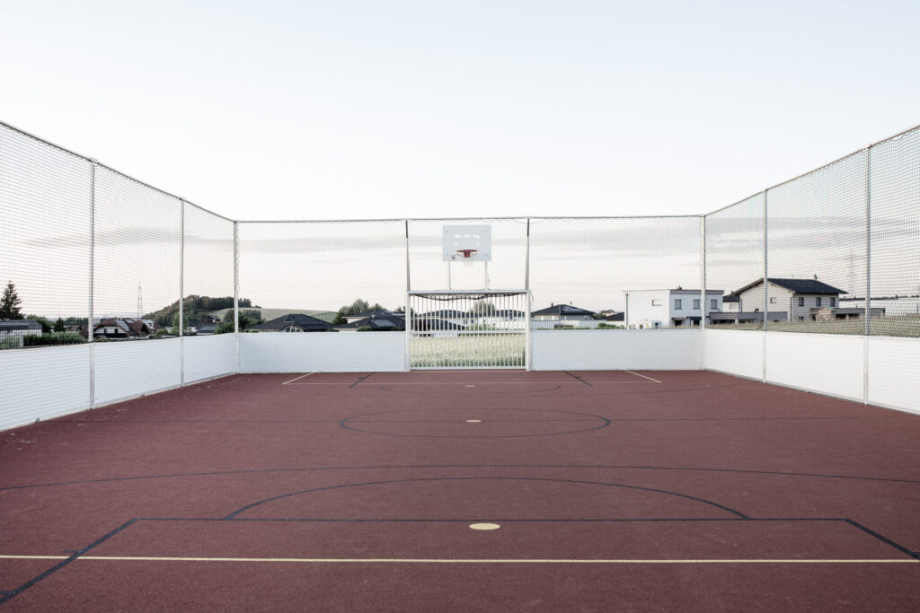 d14a-rchitekten-ZT-GmbH__Sportzentrum Weibern__2025-09-01___U9B7086